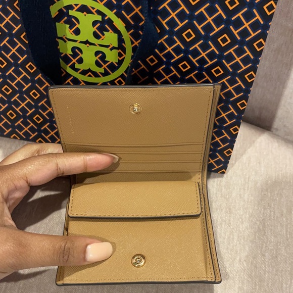 NWT Tory Burch Wallet - Picture 3 of 5